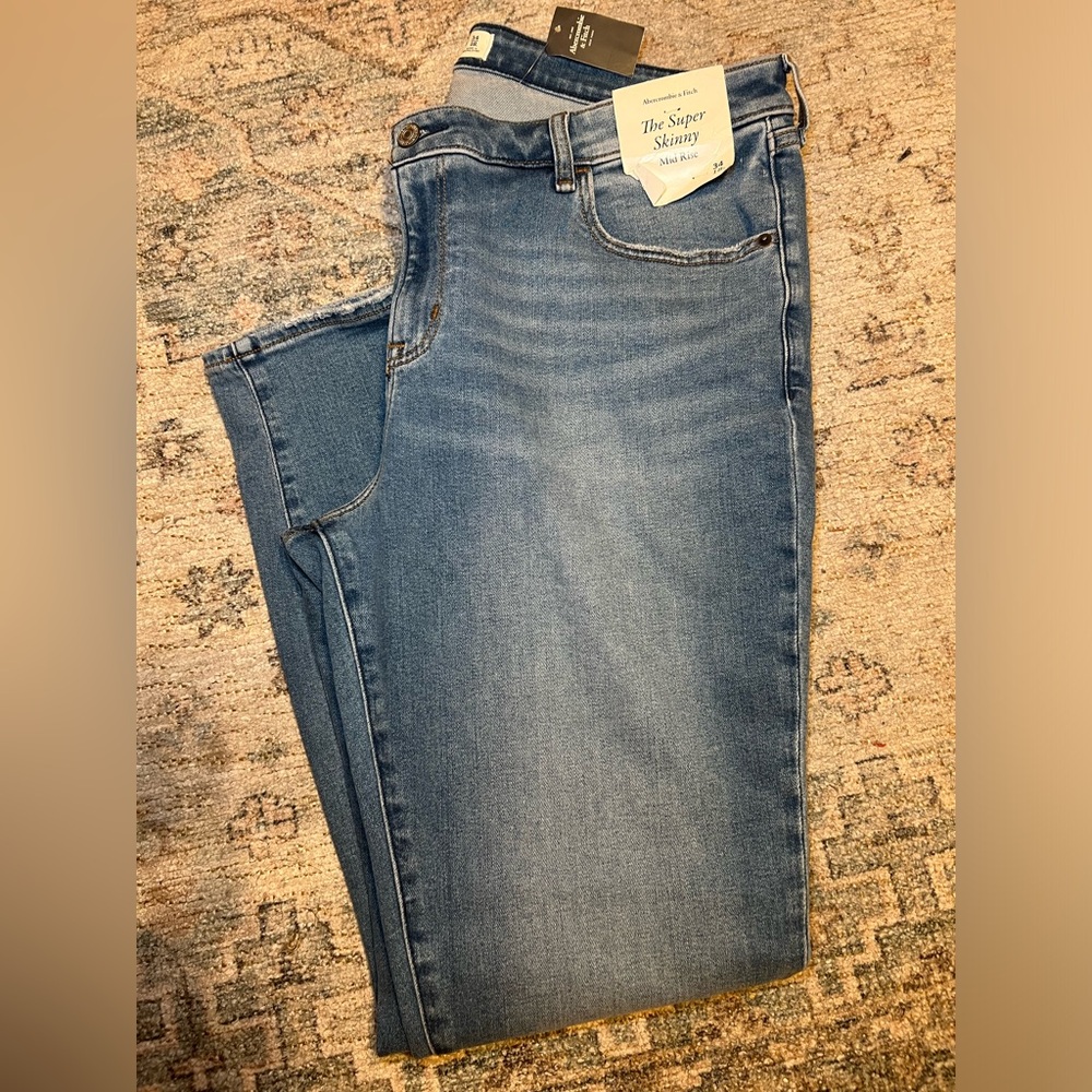 NWT Abercrombie & Fitch Women’s Skinny Jeans 34/18 L